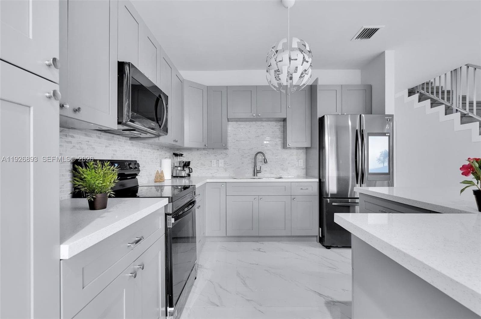 1968 NW 25th Ave, Miami, FL 33125 — zdjęcie 2