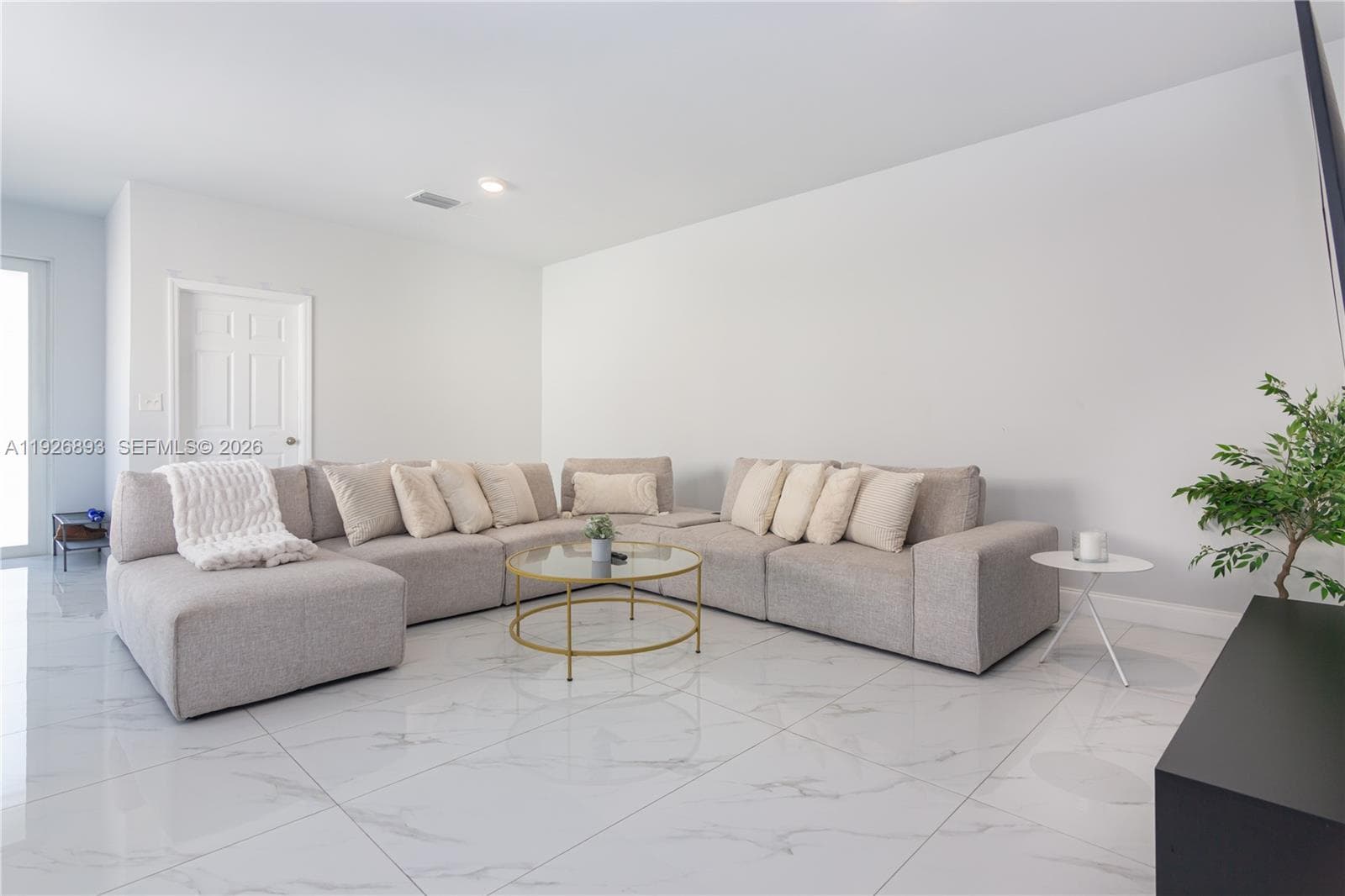1968 NW 25th Ave, Miami, FL 33125 — zdjęcie 3
