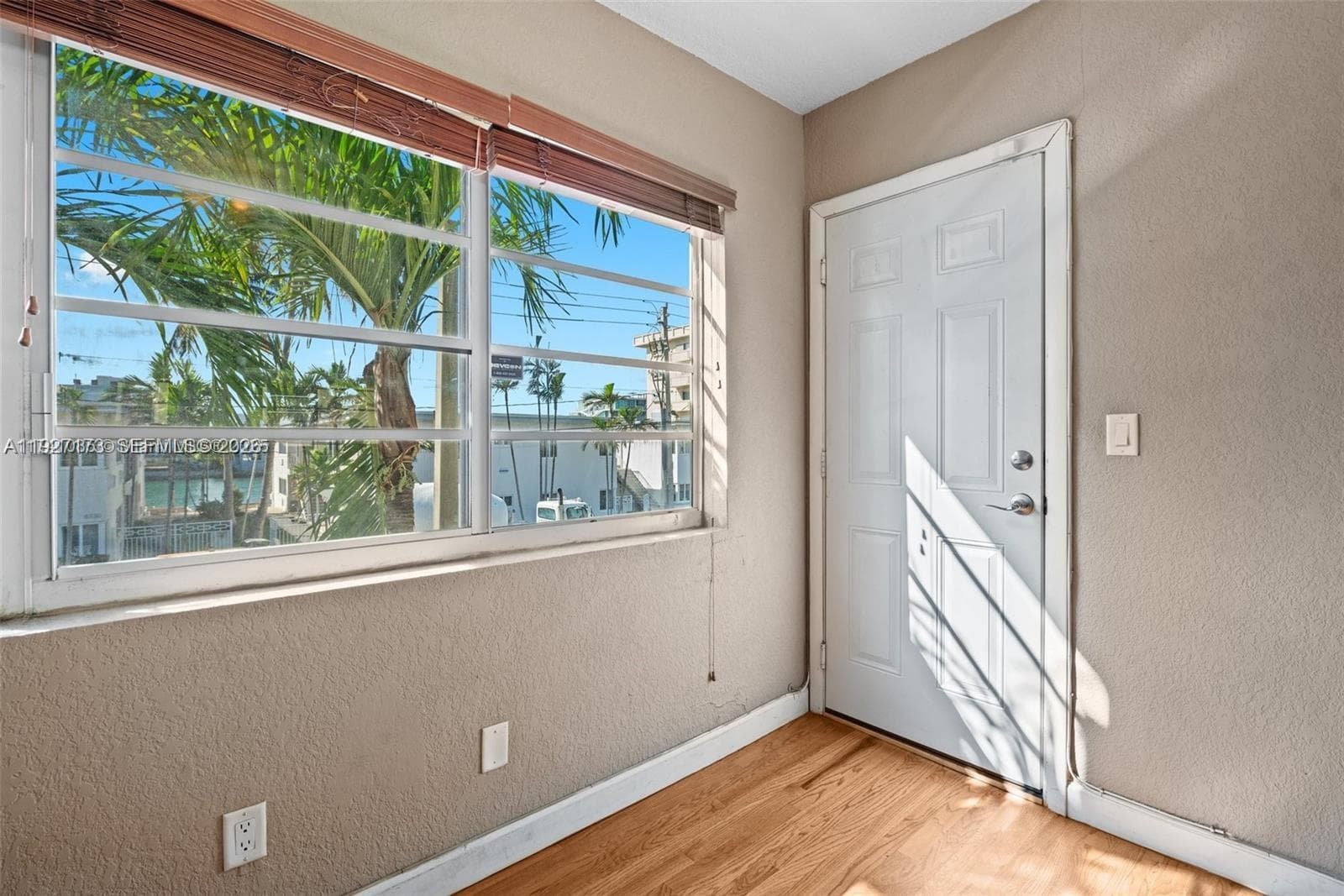 8345 Byron Ave # 6, Miami Beach, FL 33141 — zdjęcie 4