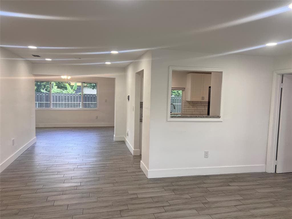 8361 NW 27th Place, Sunrise, FL 33322 — zdjęcie 2
