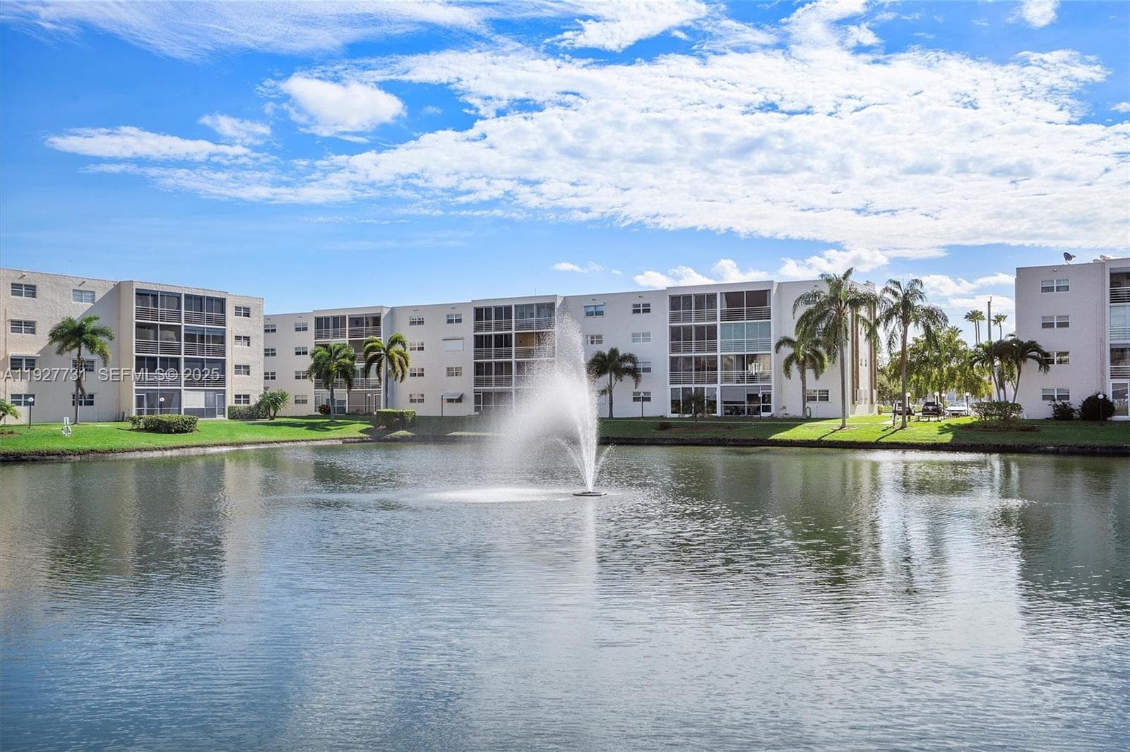 324 SE 10th St # 203, Dania Beach, FL 33004
