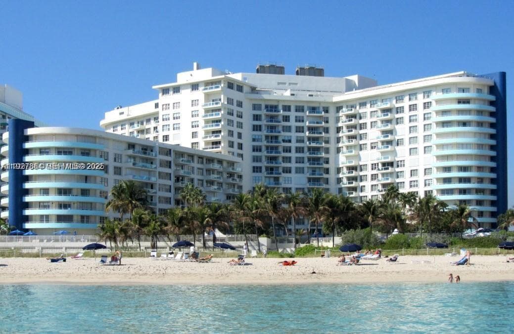 5151 Collins Ave # 730 + DEN, Miami Beach, FL 33140