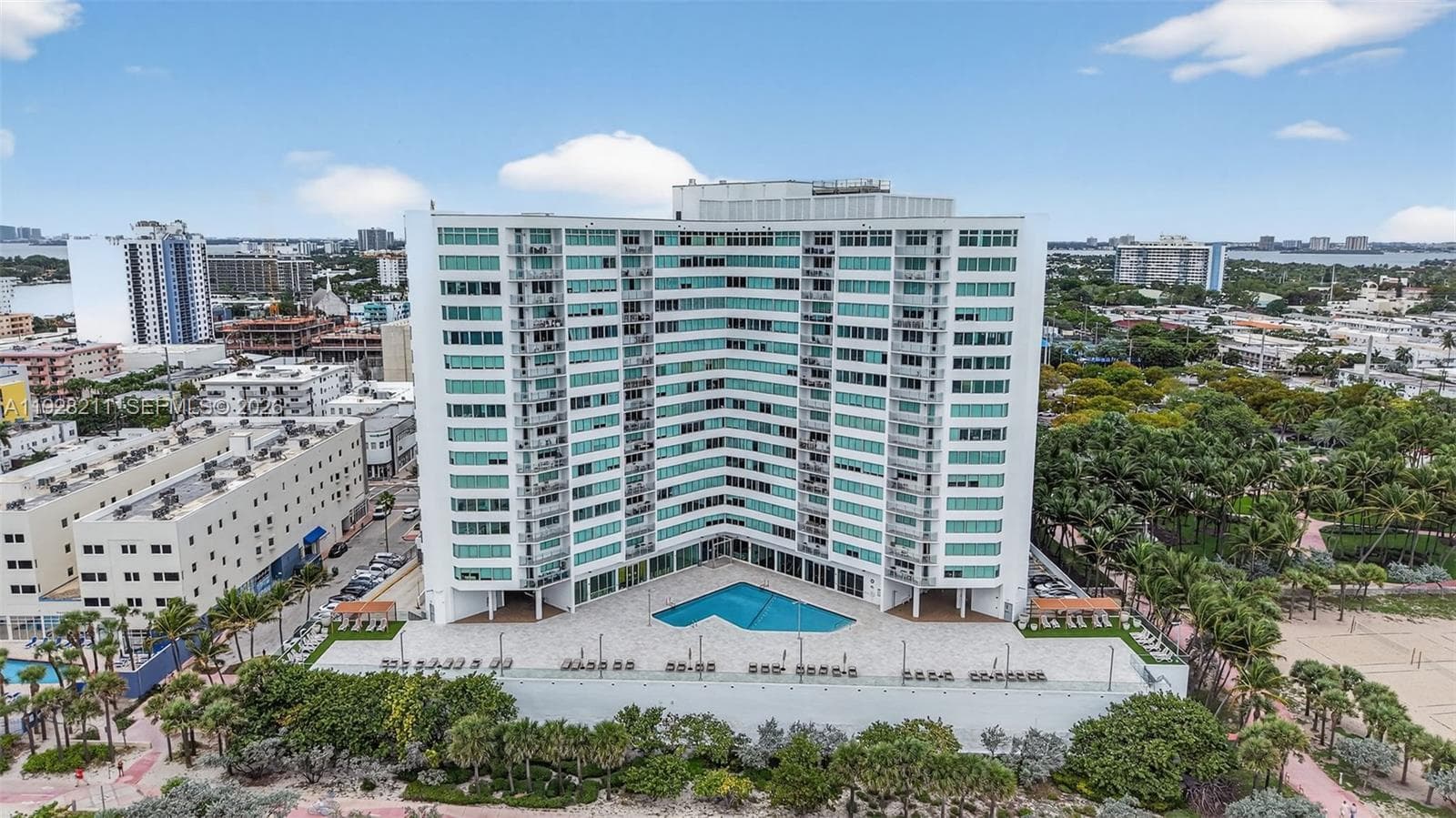 7135 Collins Ave # 1015, Miami Beach, FL 33141 — zdjęcie 2