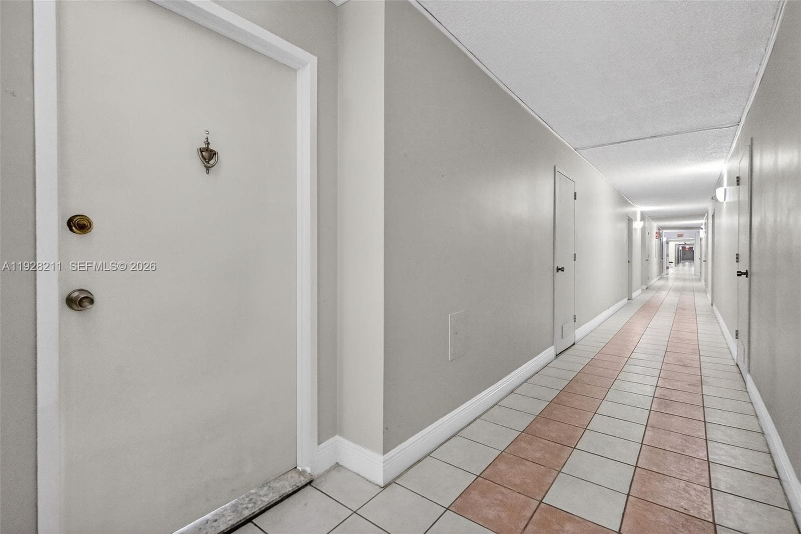 7135 Collins Ave # 1015, Miami Beach, FL 33141 — zdjęcie 3