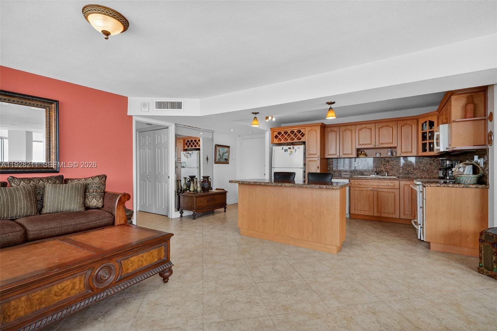 7135 Collins Ave # 1015, Miami Beach, FL 33141 — zdjęcie 5