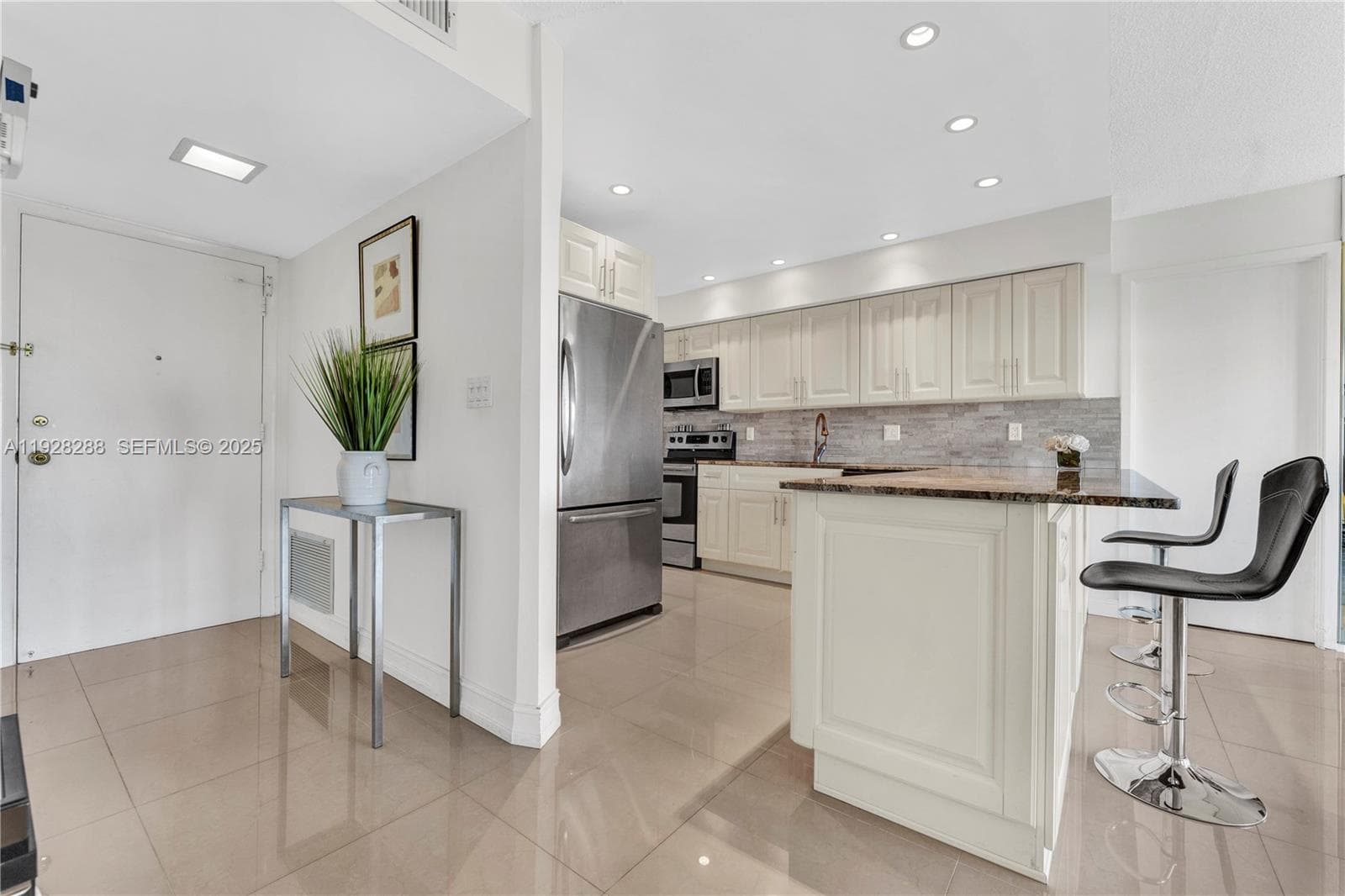 200 Diplomat Pkwy # 729, Hallandale Beach, FL 33009 — zdjęcie 2