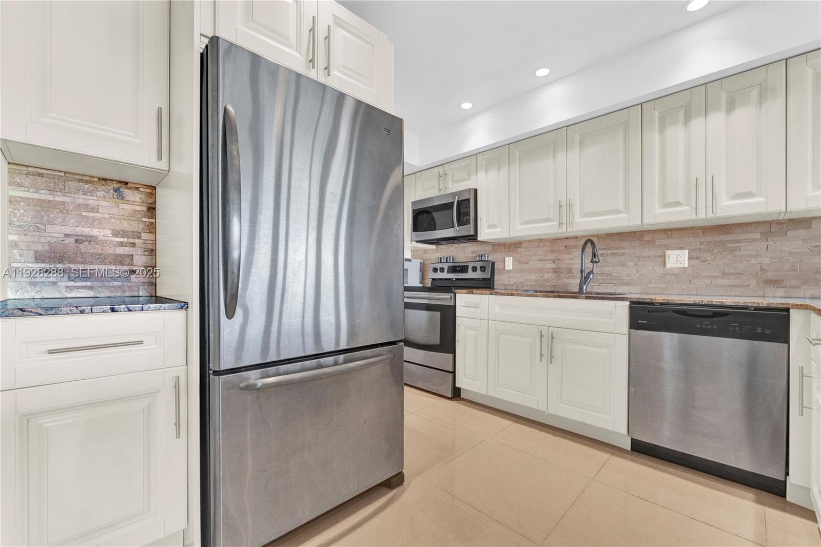 200 Diplomat Pkwy # 729, Hallandale Beach, FL 33009 — zdjęcie 3