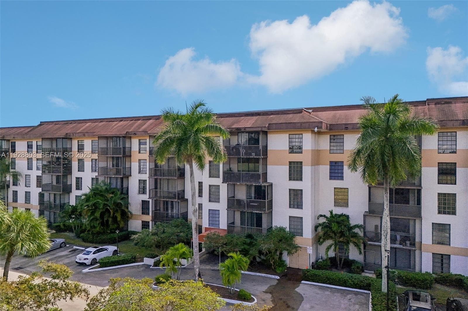 5570 NW 44th St # 510A, Lauderhill, FL 33319 — zdjęcie 3
