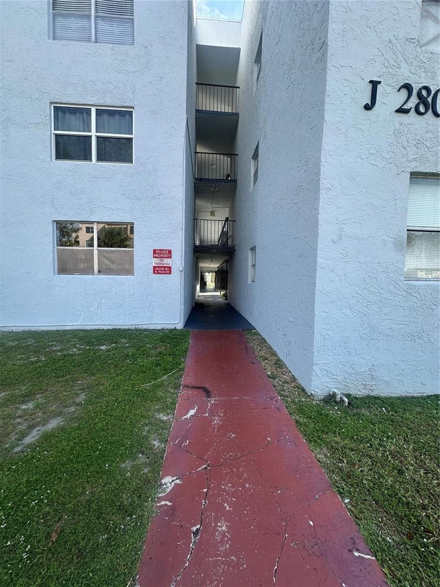 2800 Somerset Drive # J107, Lauderdale Lakes, FL 33311 — zdjęcie 2