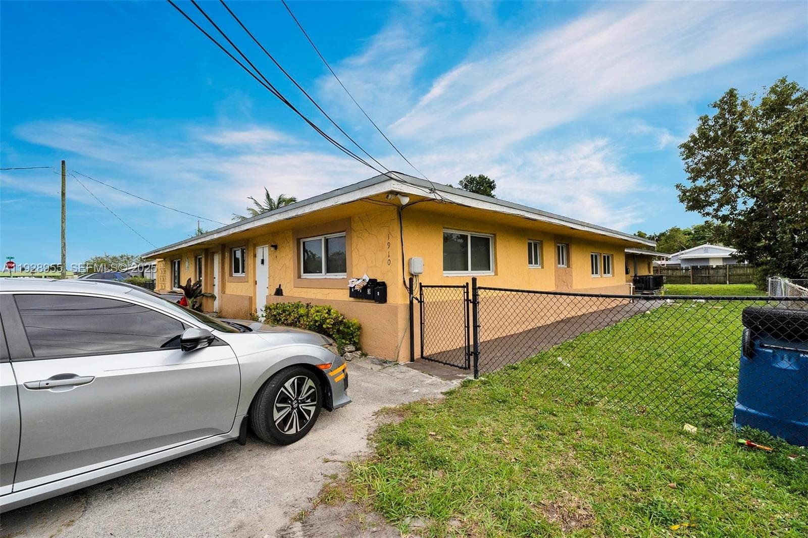 1910 NW 72nd St, Miami, FL 33147 — zdjęcie 3