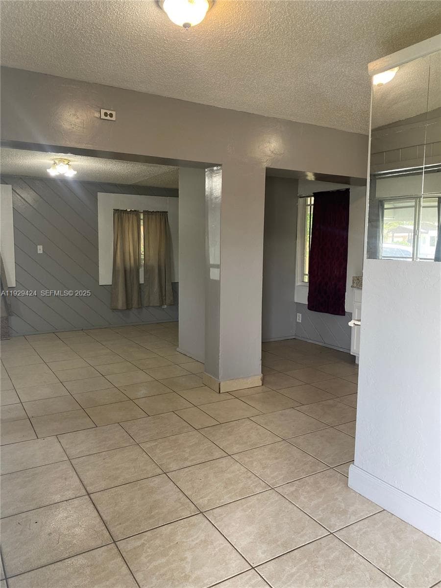172 NW 29th Ave, Fort Lauderdale, FL 33311 — zdjęcie 2
