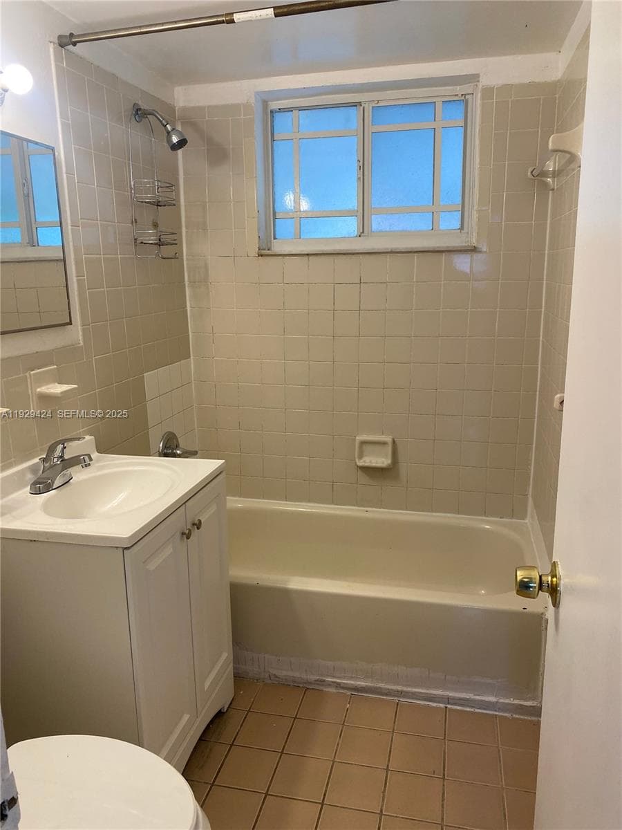 172 NW 29th Ave, Fort Lauderdale, FL 33311 — zdjęcie 3