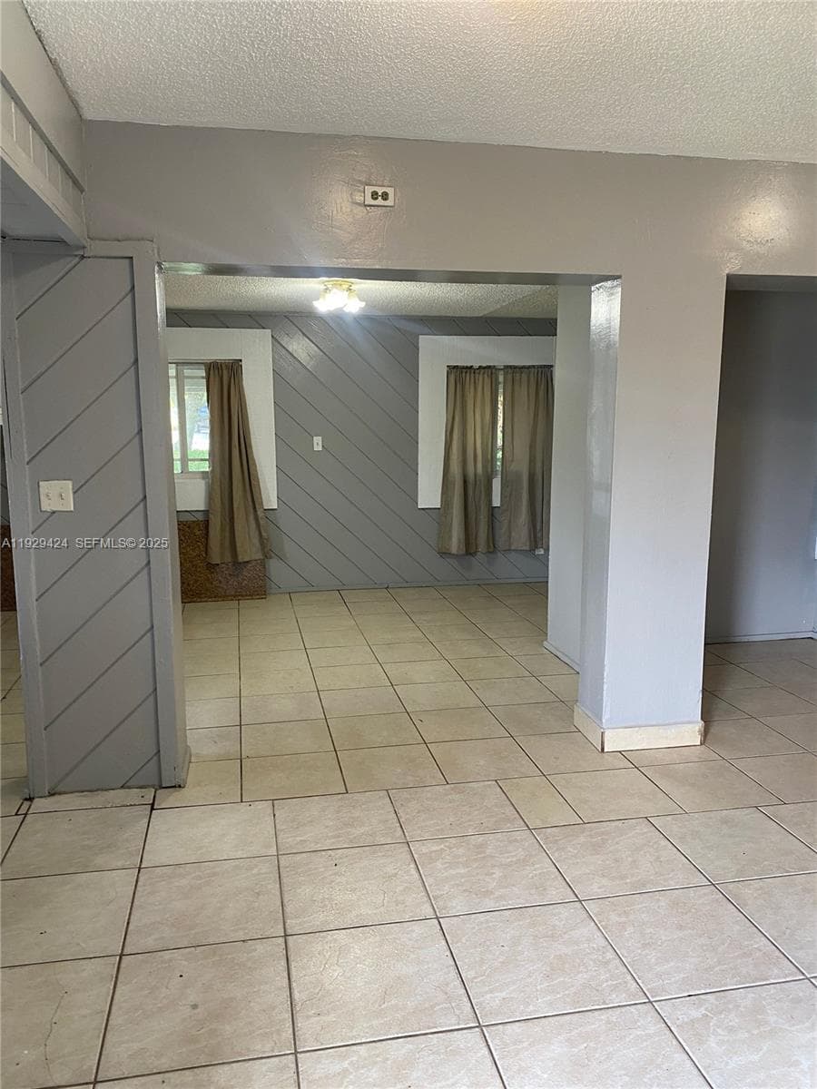 172 NW 29th Ave, Fort Lauderdale, FL 33311 — zdjęcie 4