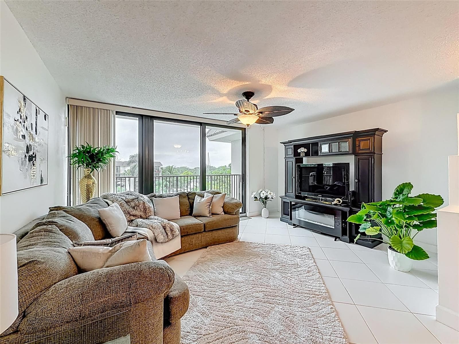 1101 River Reach Drive # 502, Fort Lauderdale, FL 33315 — zdjęcie 2
