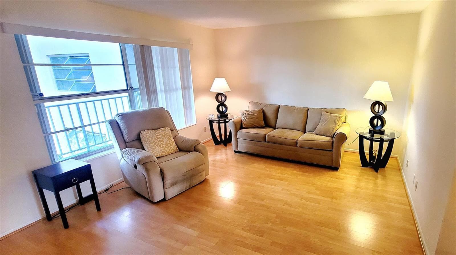 2901 NW 47th Terrace # 247B, Lauderdale Lakes, FL 33313 — zdjęcie 3