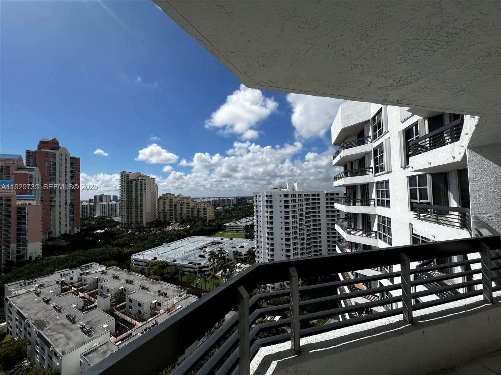 3400 NE 192nd St # 2102, Aventura, FL 33180 — zdjęcie 3