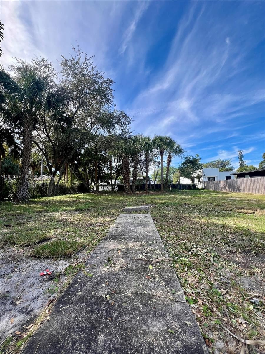 633 NW 14th Ter, Fort Lauderdale, FL 33311 — zdjęcie 3
