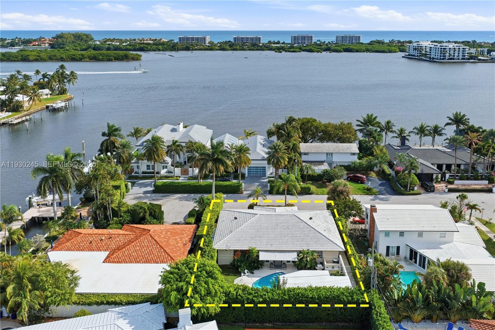 2607 Holy Cross Ln, Lake Worth, FL 33460 — zdjęcie 4