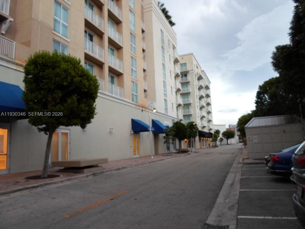 7275 SW 90th Way # G 611, Miami, FL 33156