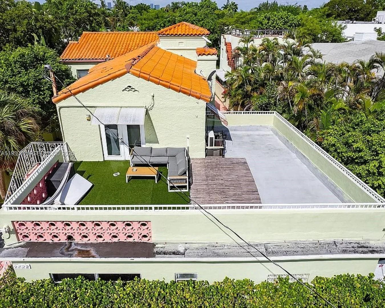 2822 Pine Tree Dr, Miami Beach, FL 33140 — zdjęcie 4