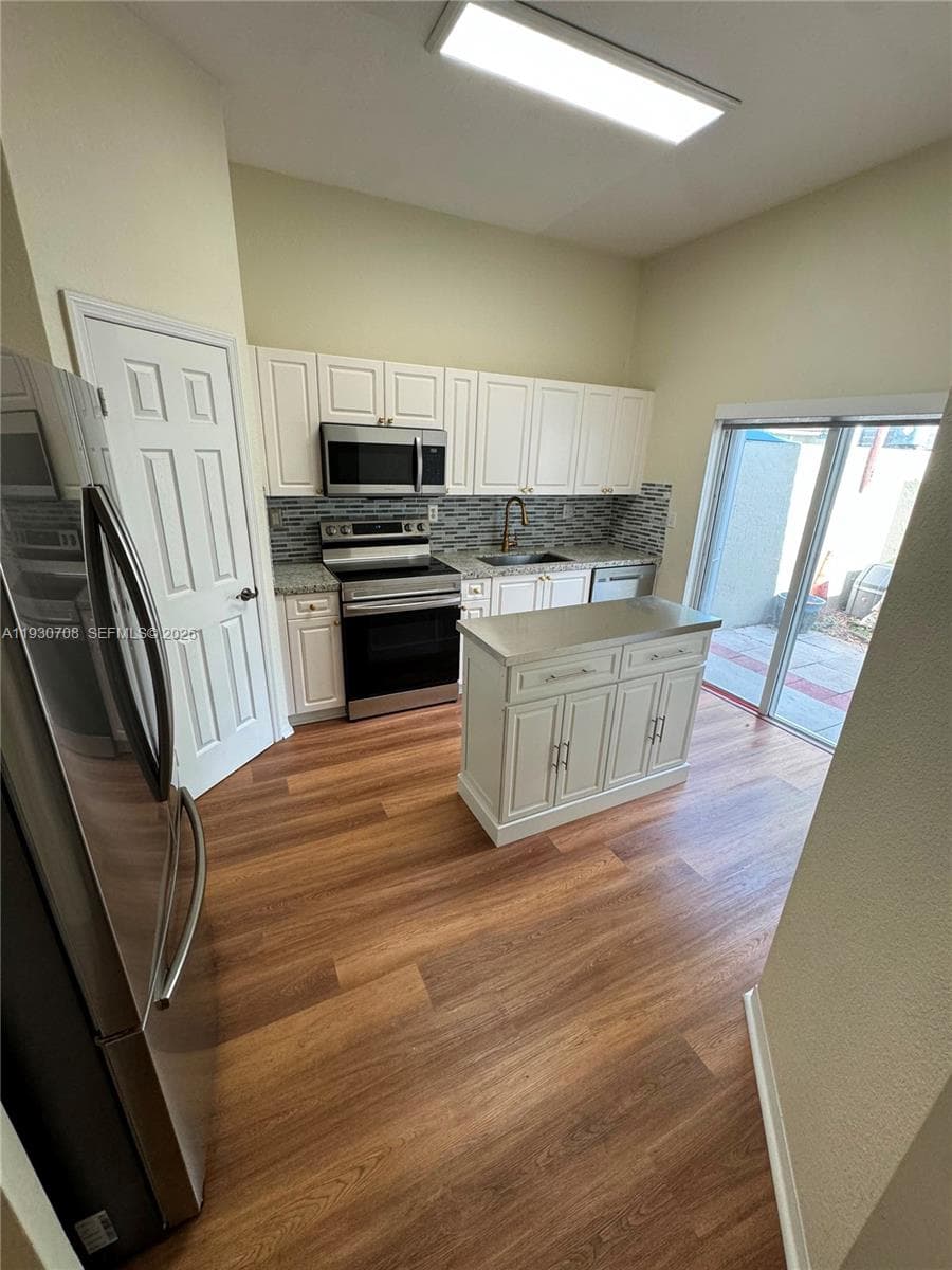 2452 SE 19th Ct, Homestead, FL 33035 — zdjęcie 3