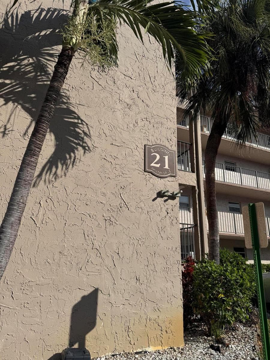 725 Lori Drive # 107, Palm Springs, FL 33461 — zdjęcie 4