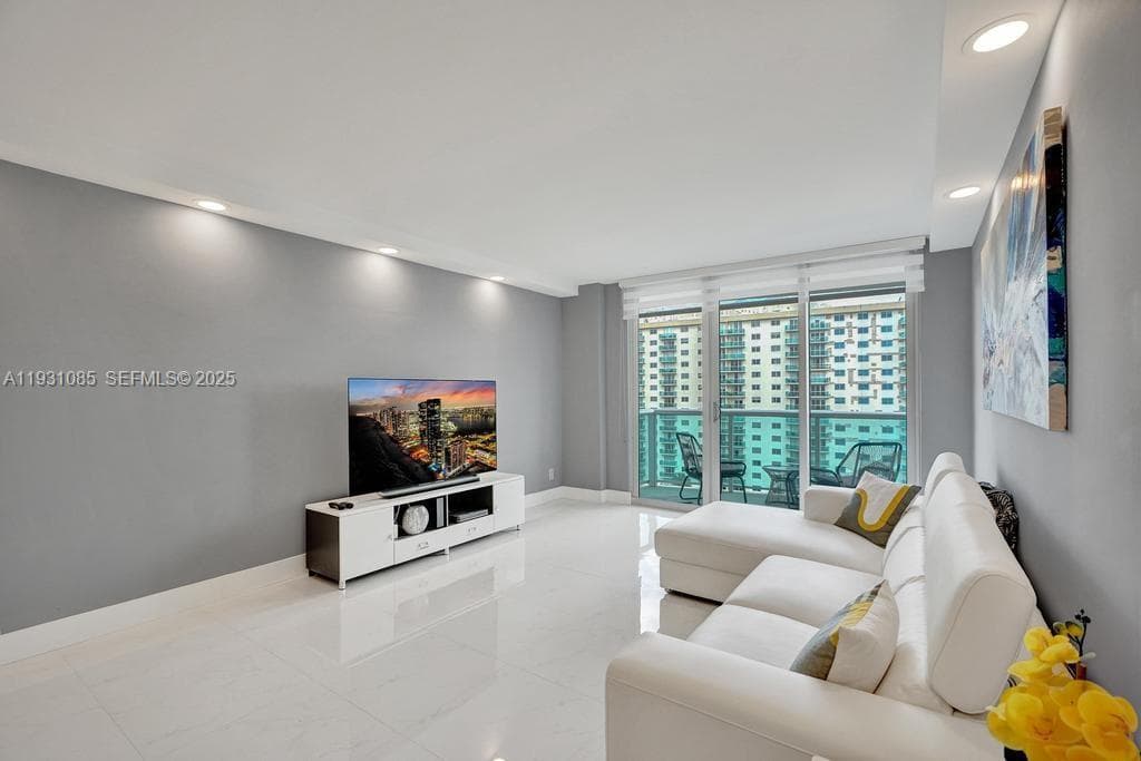 19380 Collins Ave # 1104, Sunny Isles Beach, FL 33160 — zdjęcie 3