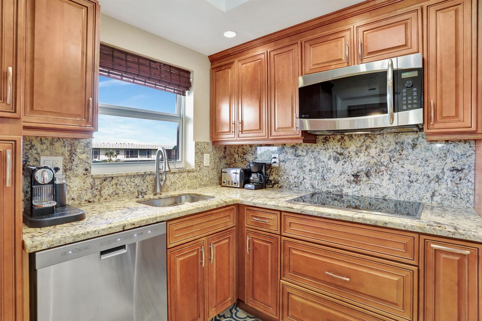 806 SE 7th Street # 403, Deerfield Beach, FL 33441