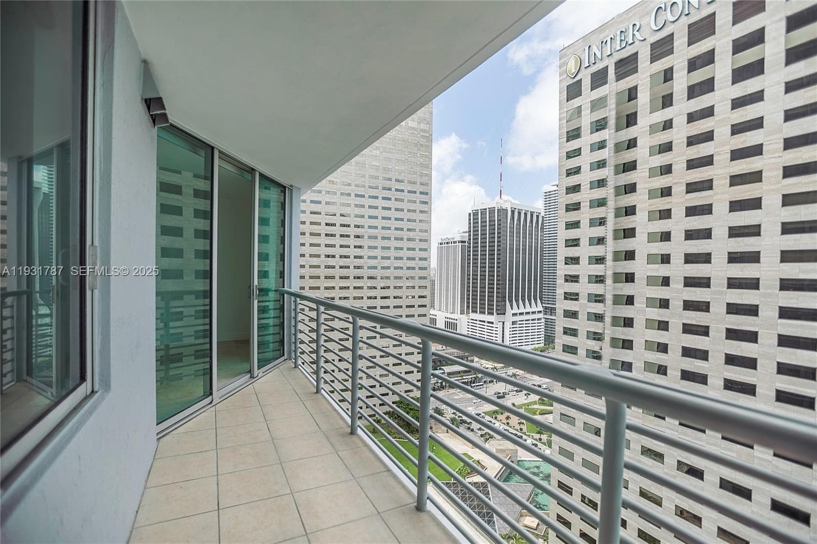 335 S Biscayne Blvd # 2710, Miami, FL 33131 — zdjęcie 2