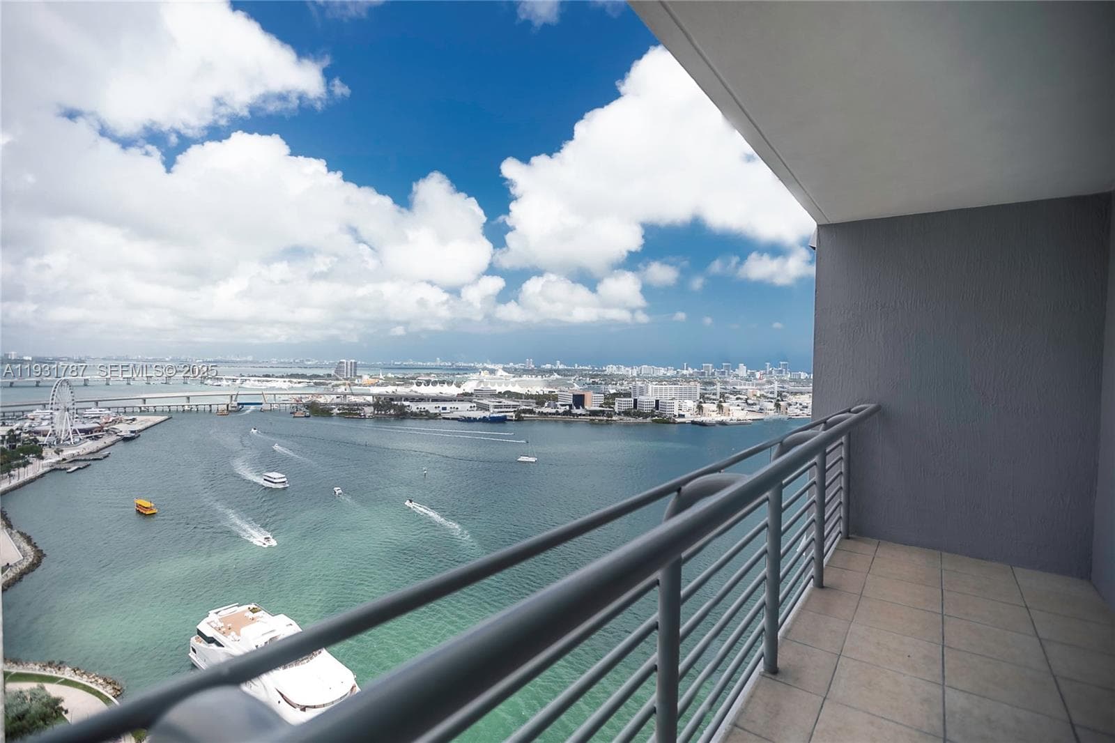335 S Biscayne Blvd # 2710, Miami, FL 33131