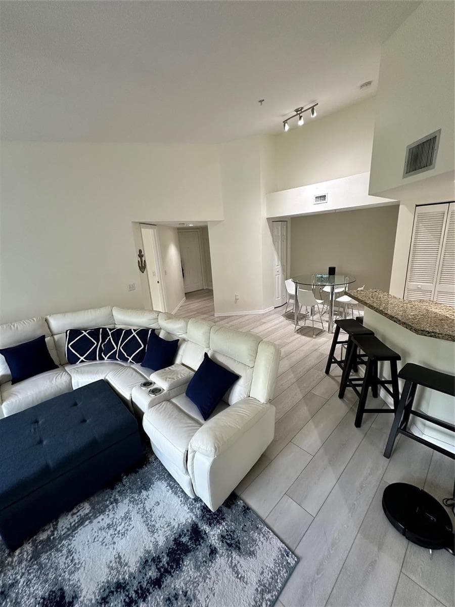 2131 SE 10th Avenue # 1120, Fort Lauderdale, FL 33316 — zdjęcie 2