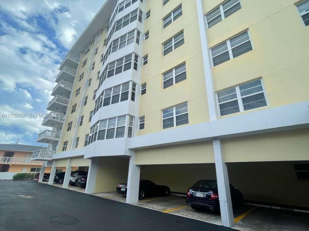 2500 NE 48th Ln # 301, Fort Lauderdale, FL 33308