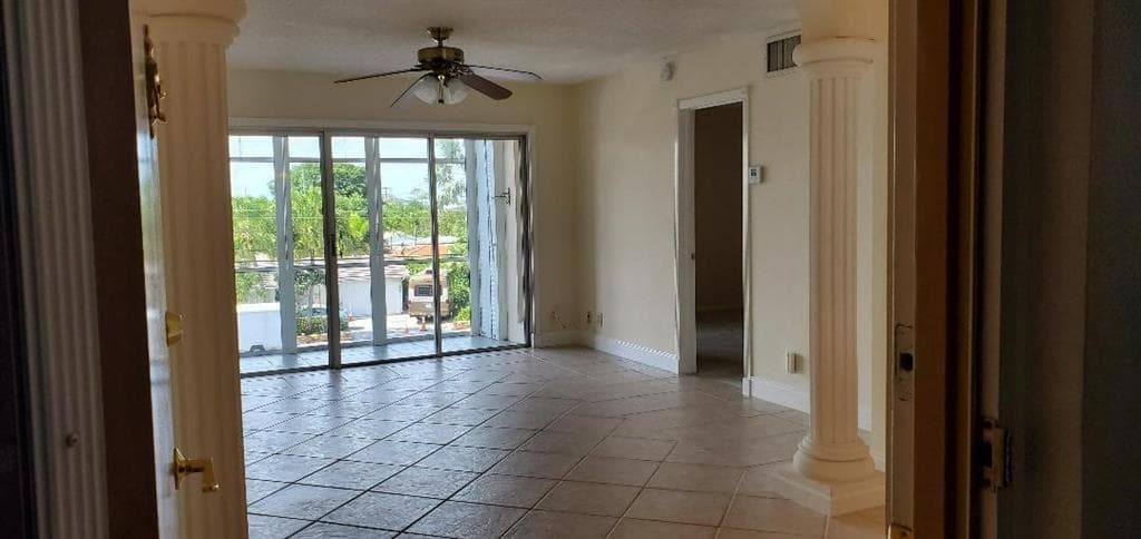 3040 NE 16th Avenue # 303 A, Oakland Park, FL 33334 — zdjęcie 2