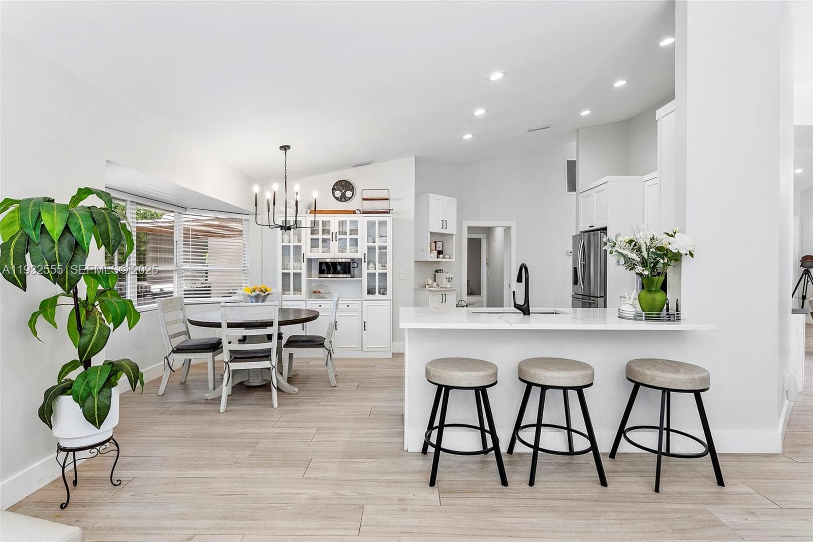 550 NW 110th Ave, Plantation, FL 33324 — zdjęcie 3