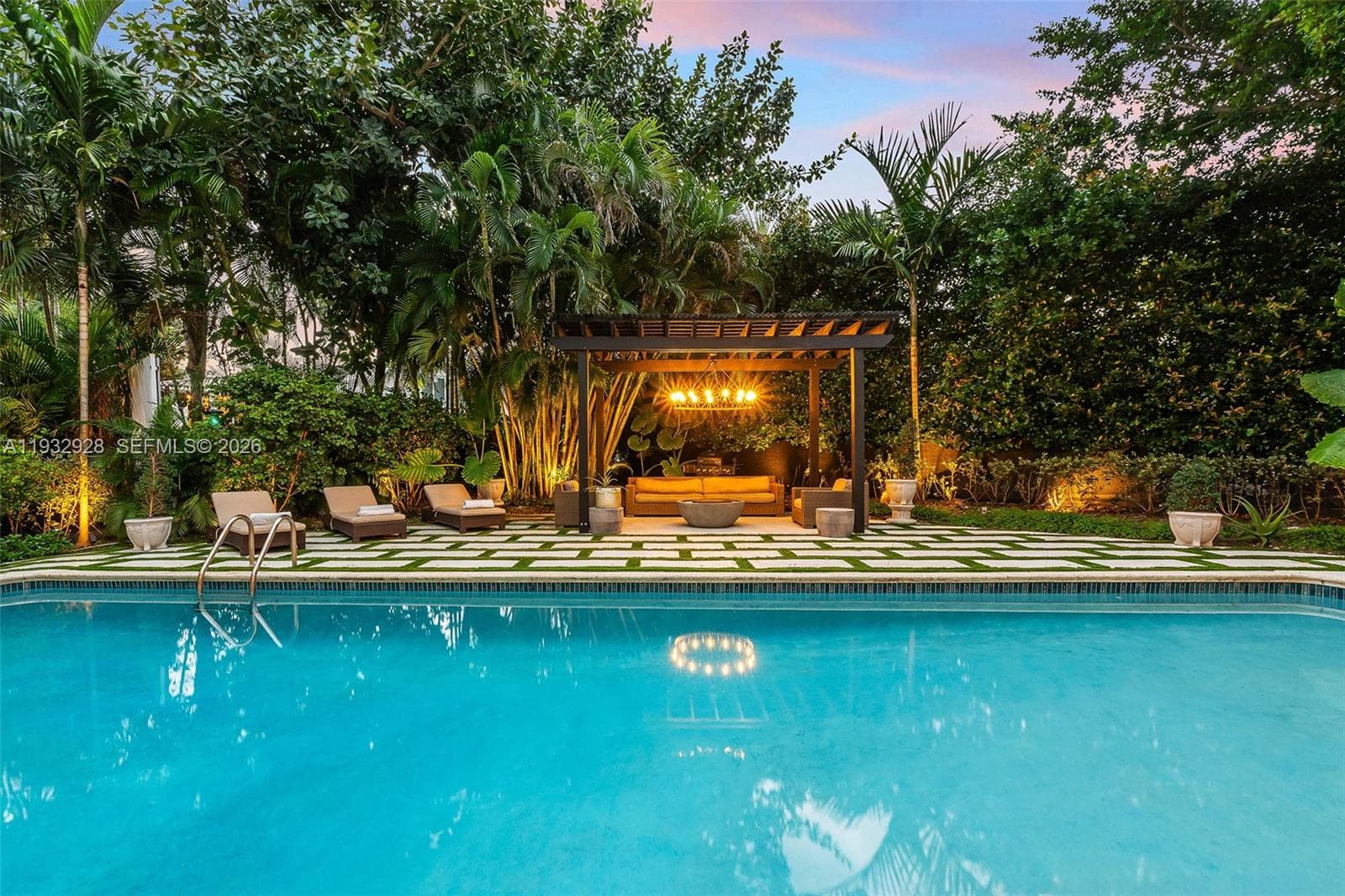 680 Buttonwood Ln, Miami, FL 33137 — zdjęcie 2