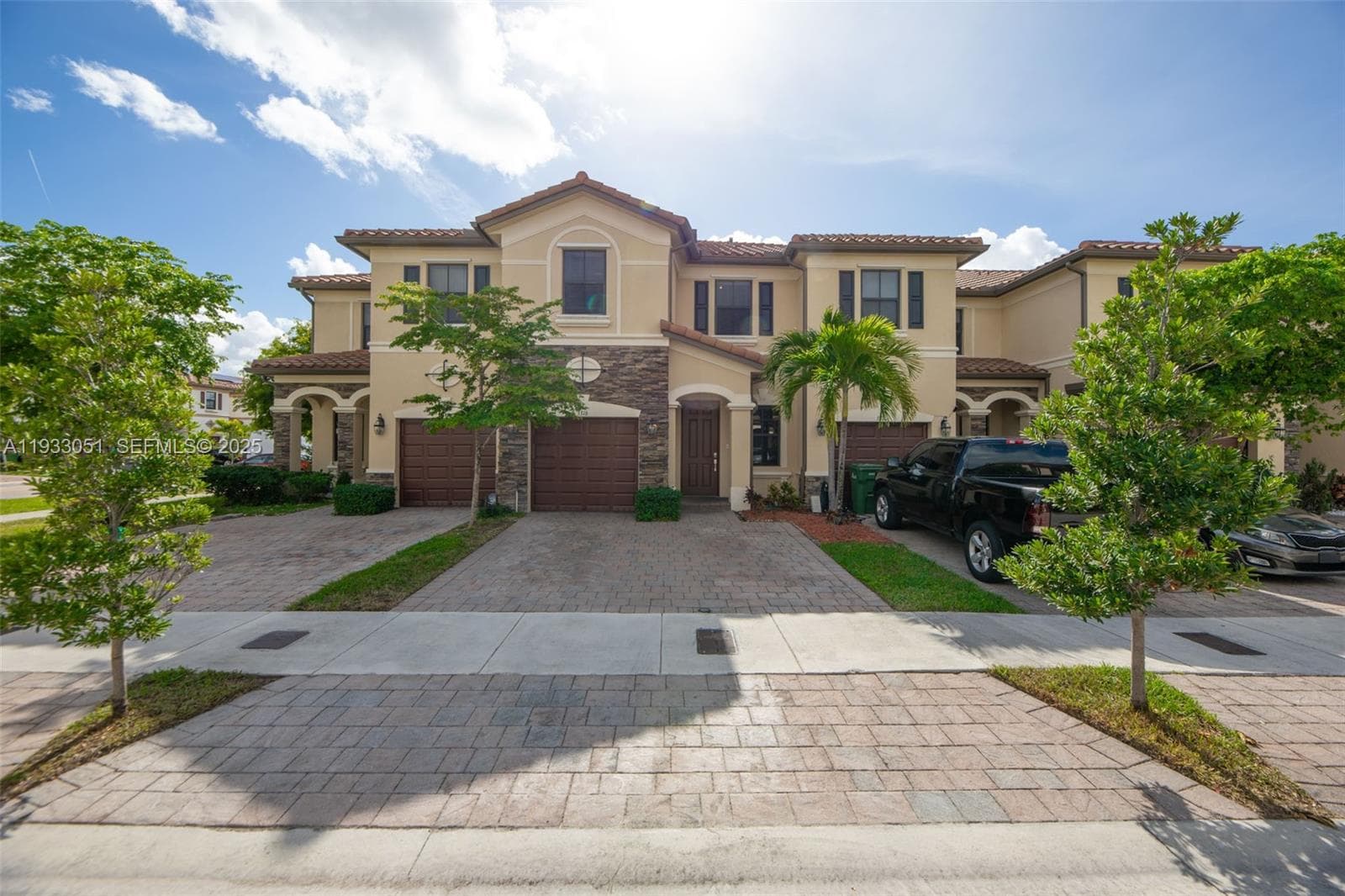 3316 W 91st Ter, Hialeah, FL 33018 — zdjęcie 2
