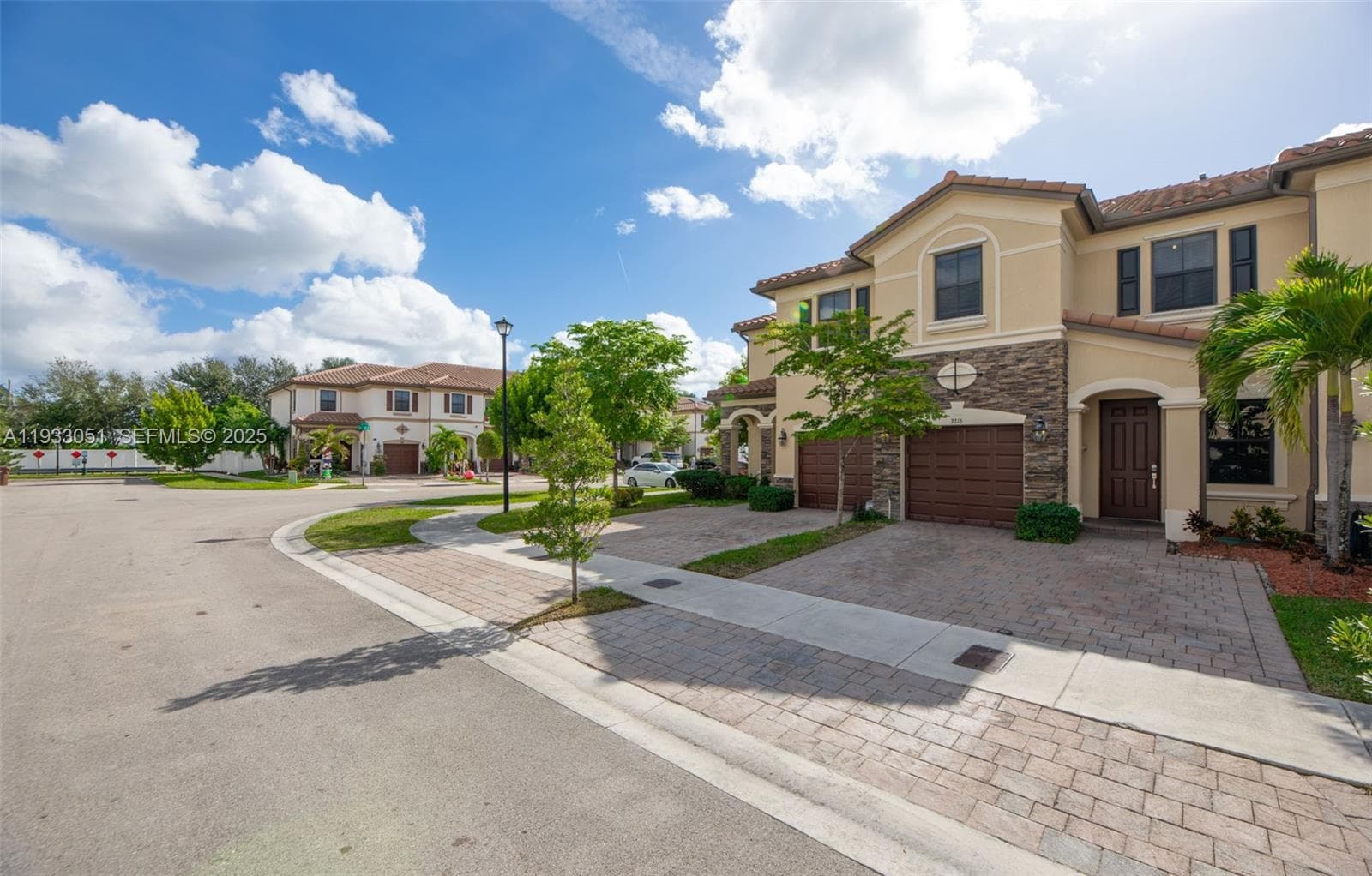 3316 W 91st Ter, Hialeah, FL 33018 — zdjęcie 3