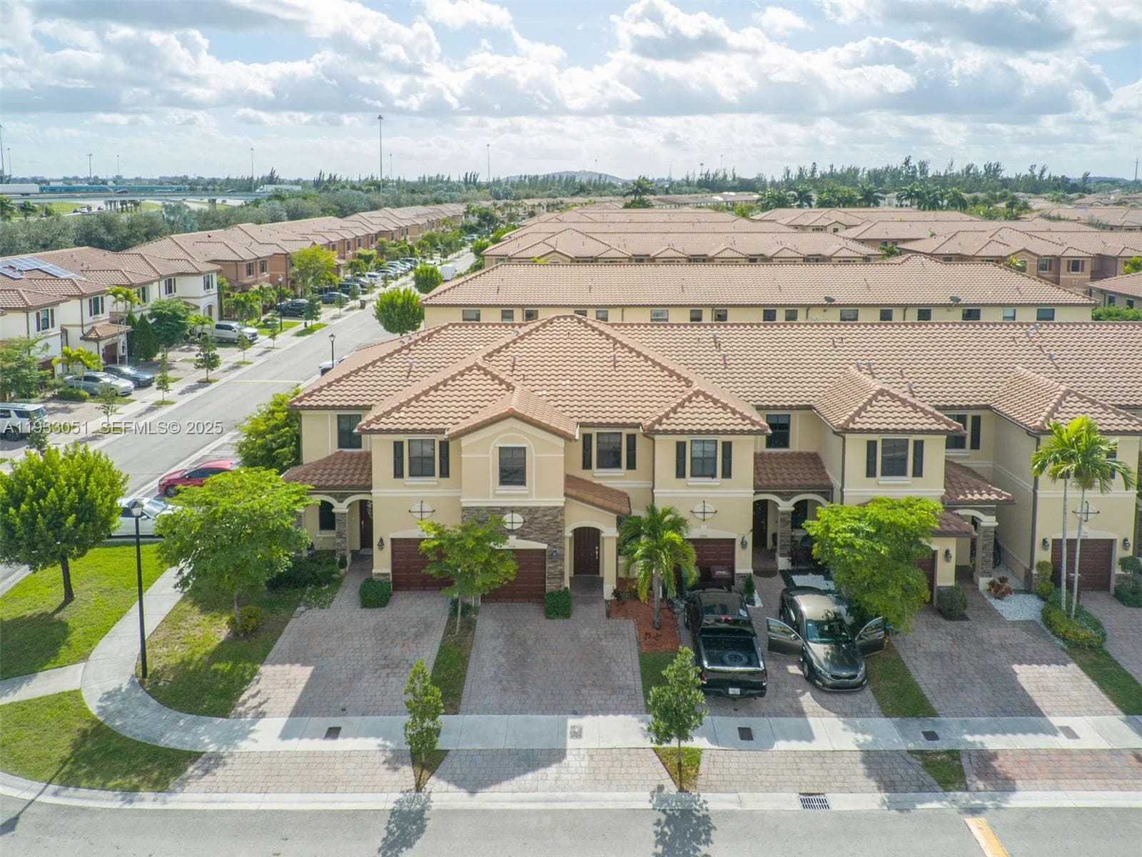 3316 W 91st Ter, Hialeah, FL 33018 — zdjęcie 4