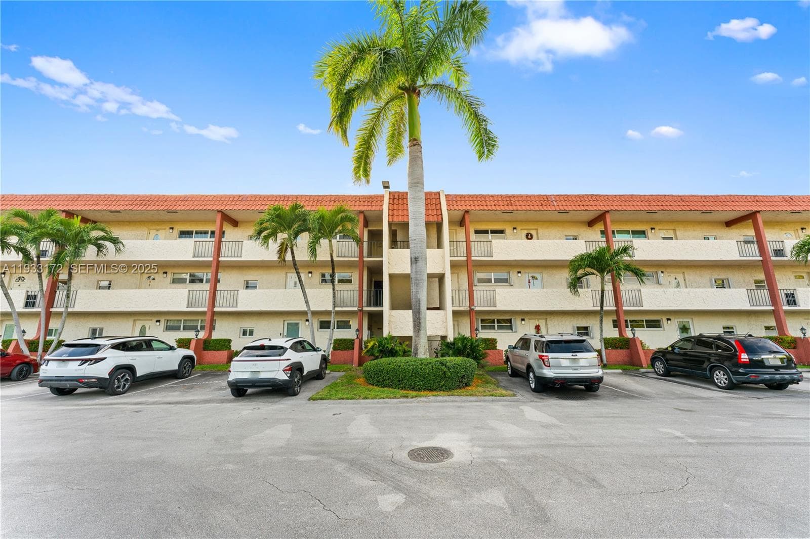 8901 S Hollybrook Blvd # 303, Pembroke Pines, FL 33025 — zdjęcie 2