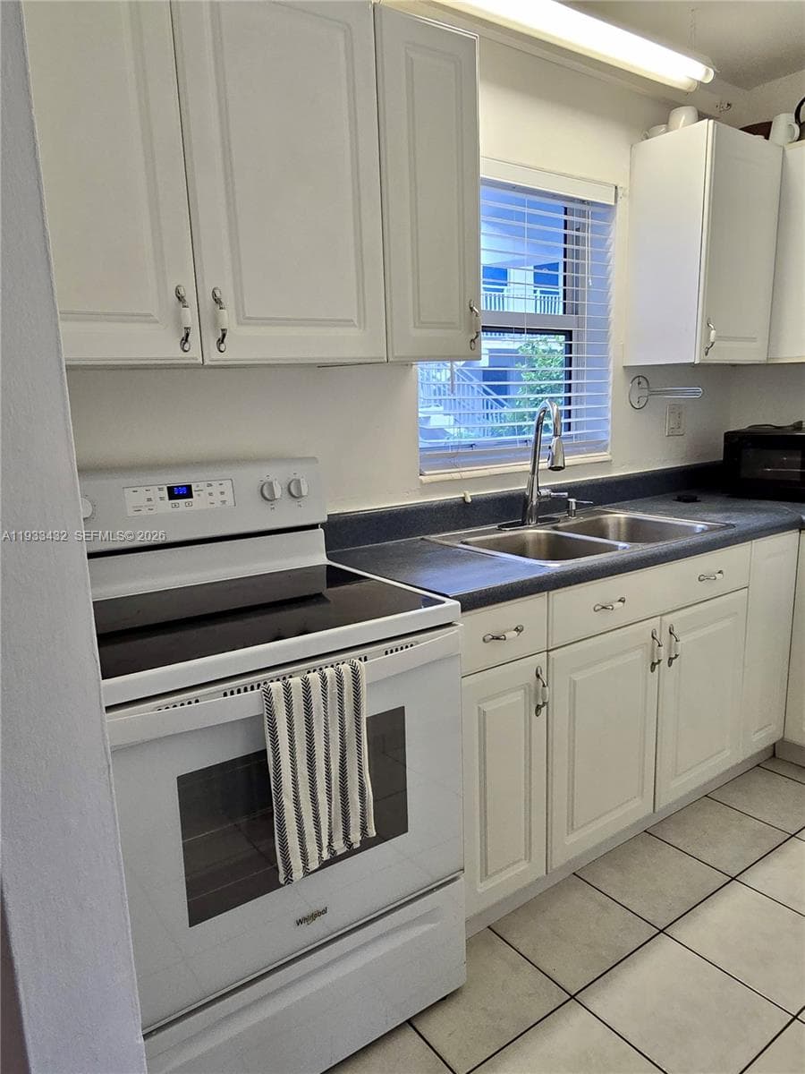 1001 SE 16th St # 1, Fort Lauderdale, FL 33316 — zdjęcie 4