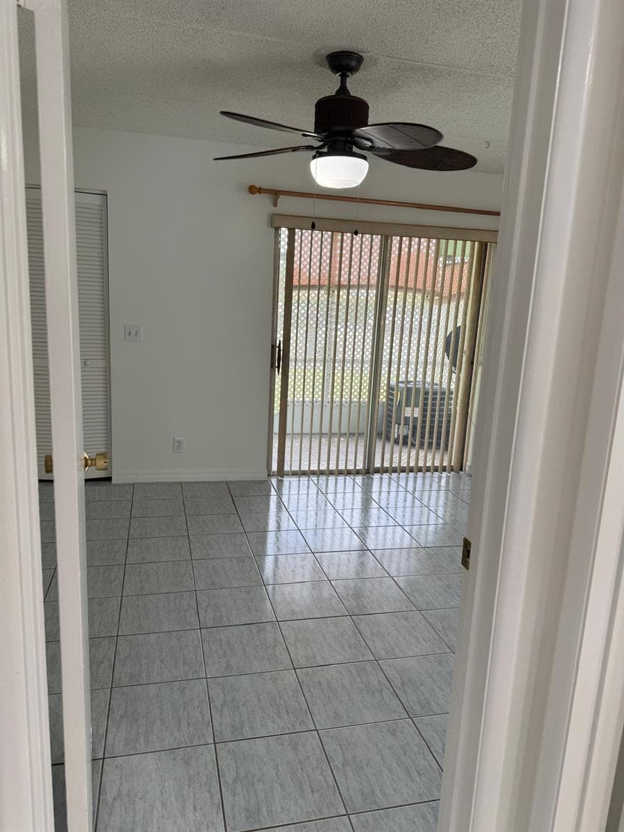 555 Purdy Lane # A122, Palm Springs, FL 33461 — zdjęcie 4