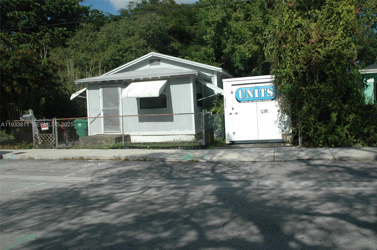 3537 Charles Ave, Miami, FL 33133 — zdjęcie 3