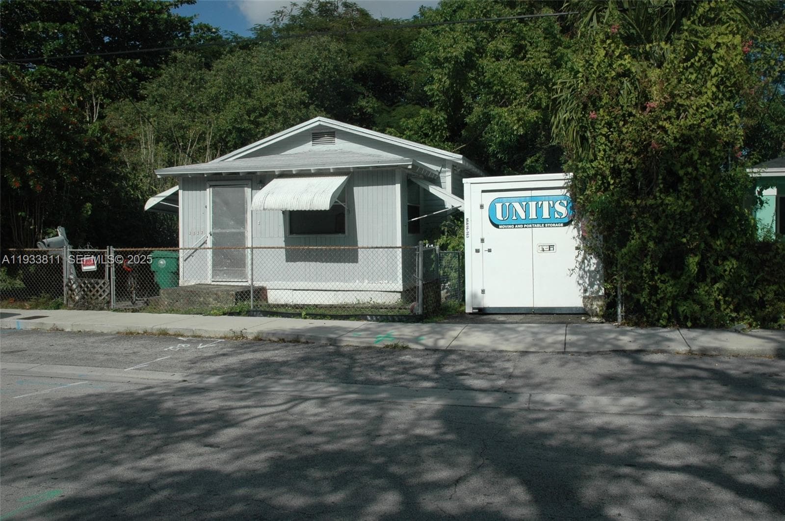 3537 Charles Ave, Miami, FL 33133 — zdjęcie 4