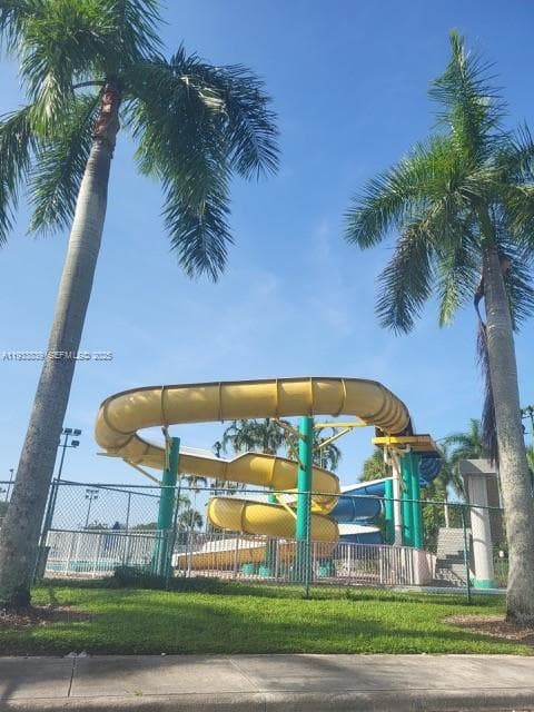 13012 NW 8th St, Pembroke Pines, FL 33028 — zdjęcie 3