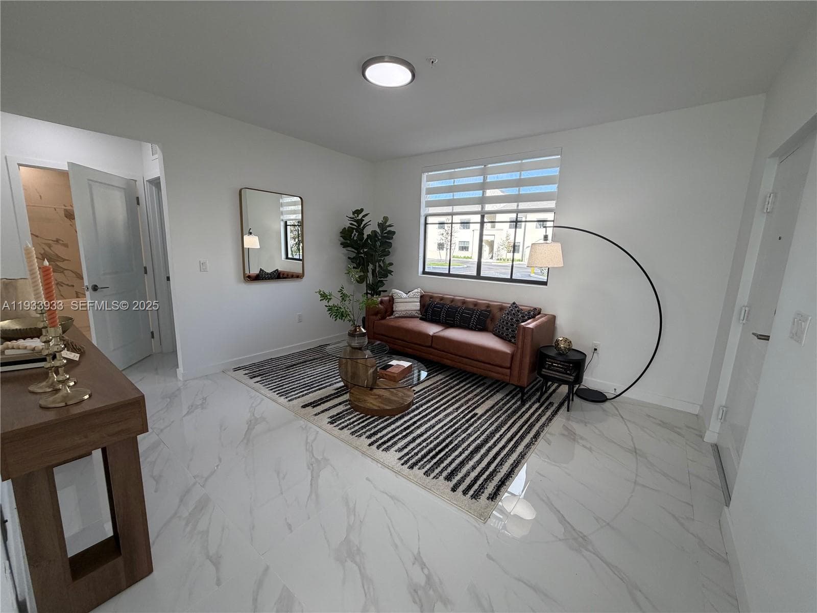2308 E 4th ave # 208, Hialeah, FL 33013 — zdjęcie 2