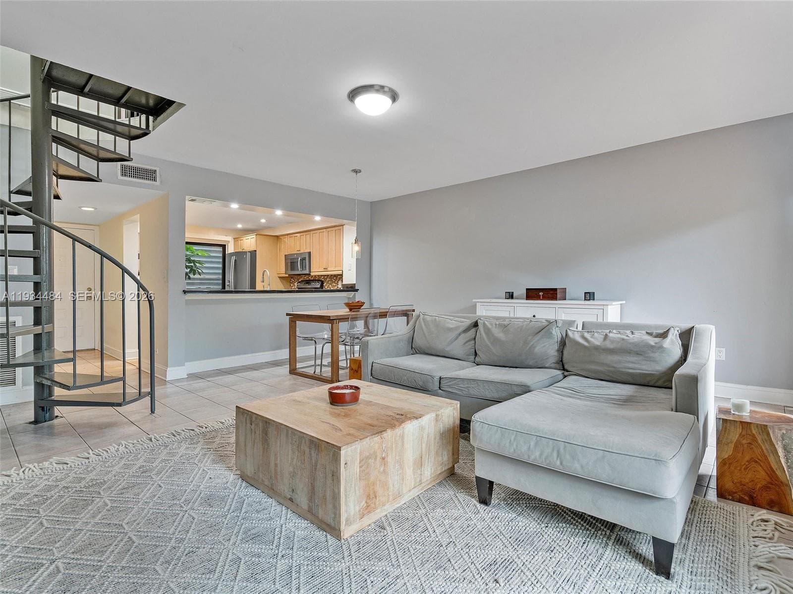 515 NE 38th St # 10, Miami, FL 33137 — zdjęcie 3