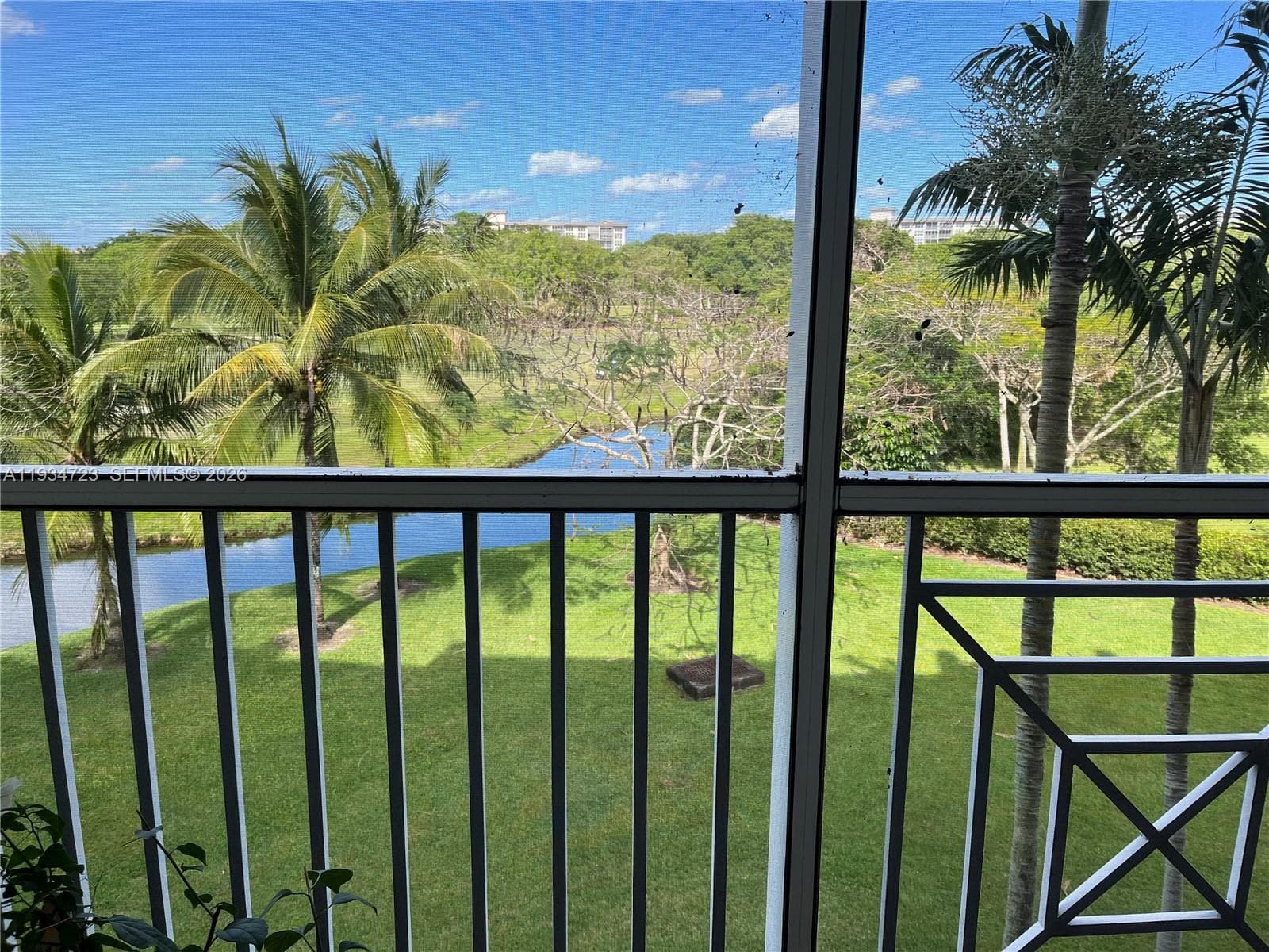 3500 Oaks Clubhouse Dr # 308, Pompano Beach, FL 33069 — zdjęcie 3