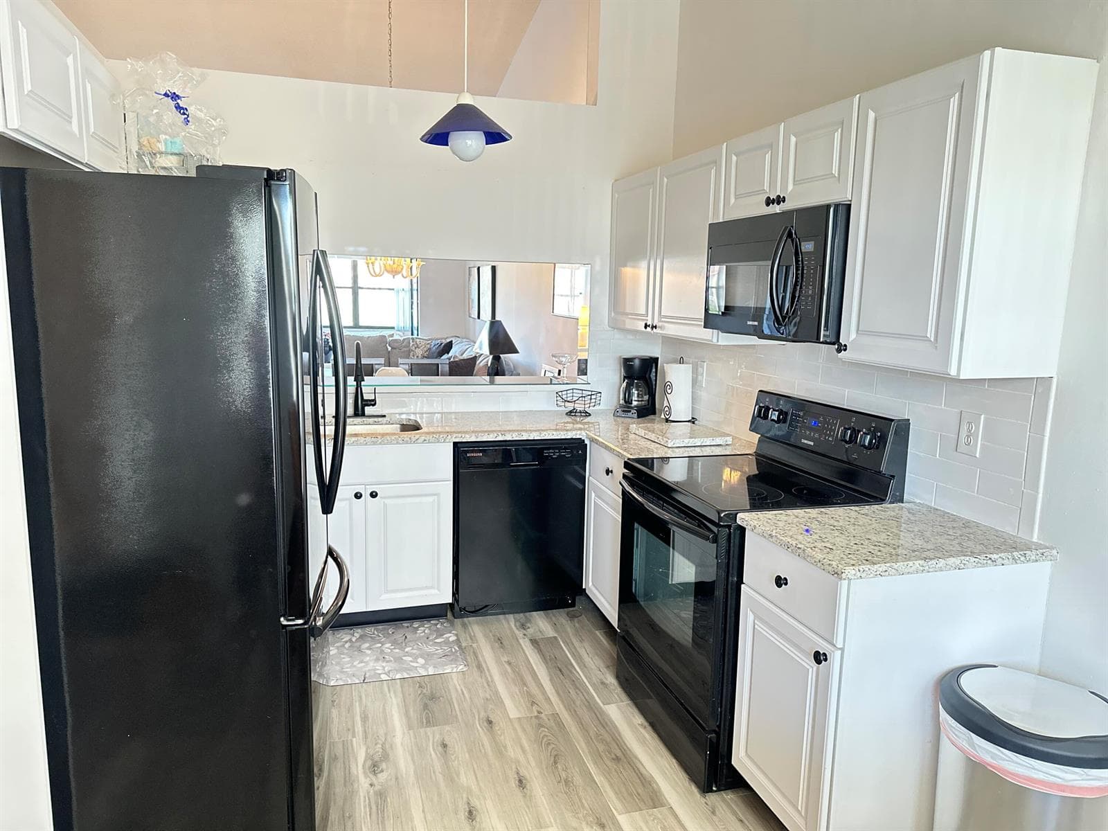7593 Tahiti Lane # 205, Lake Worth, FL 33467 — zdjęcie 3