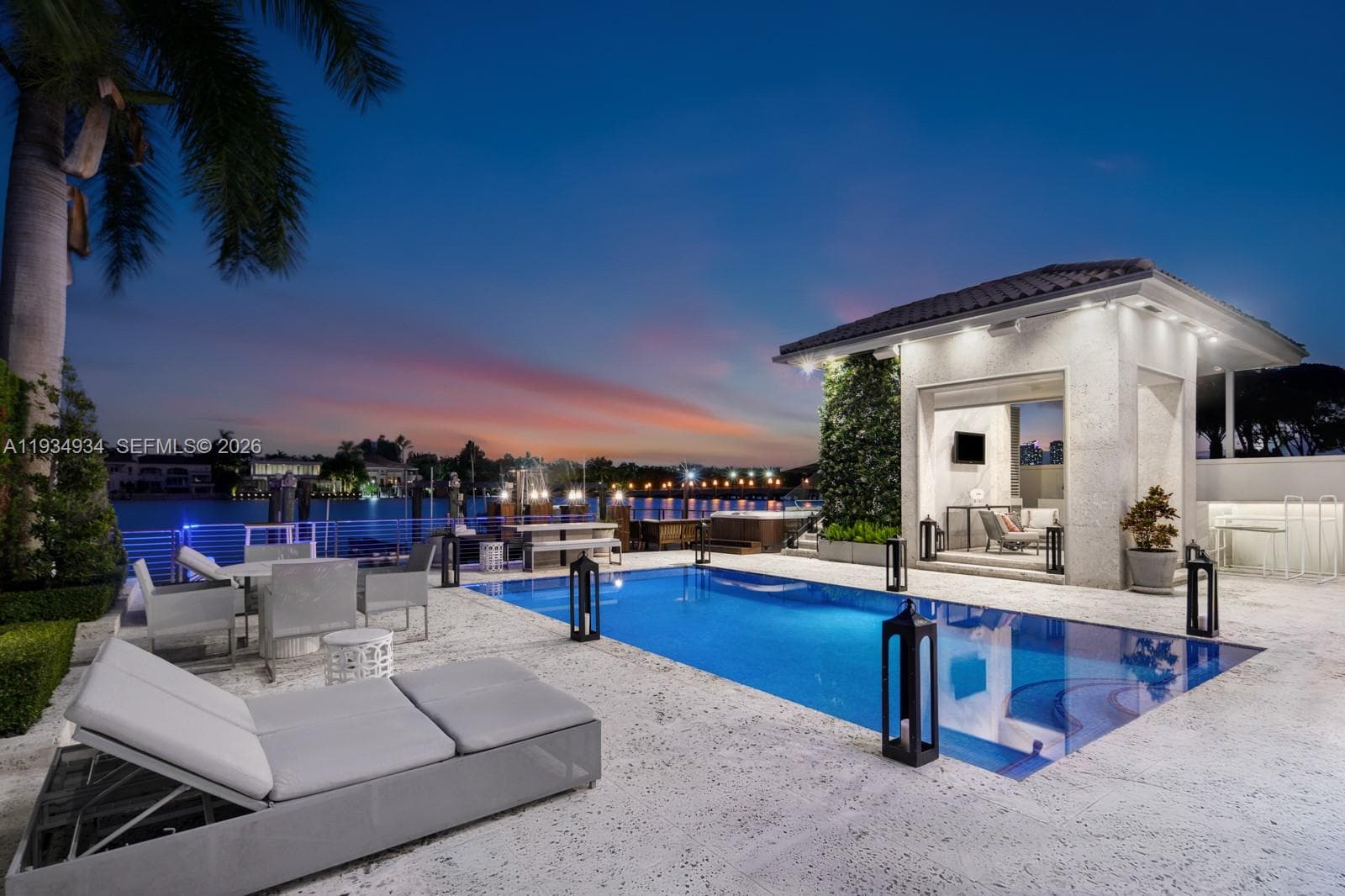 176 S Hibiscus Drive, Miami Beach, FL 33139 — zdjęcie 2