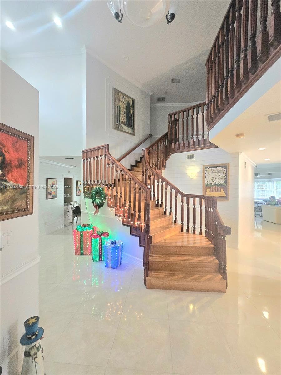16422 NW 83rd Pl, Miami Lakes, FL 33016 — zdjęcie 4